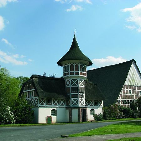 Taubenhof - Gut Cadenberge Hotel Bagian luar foto