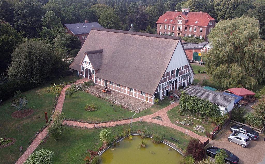 Taubenhof - Gut Cadenberge Hotel Bagian luar foto